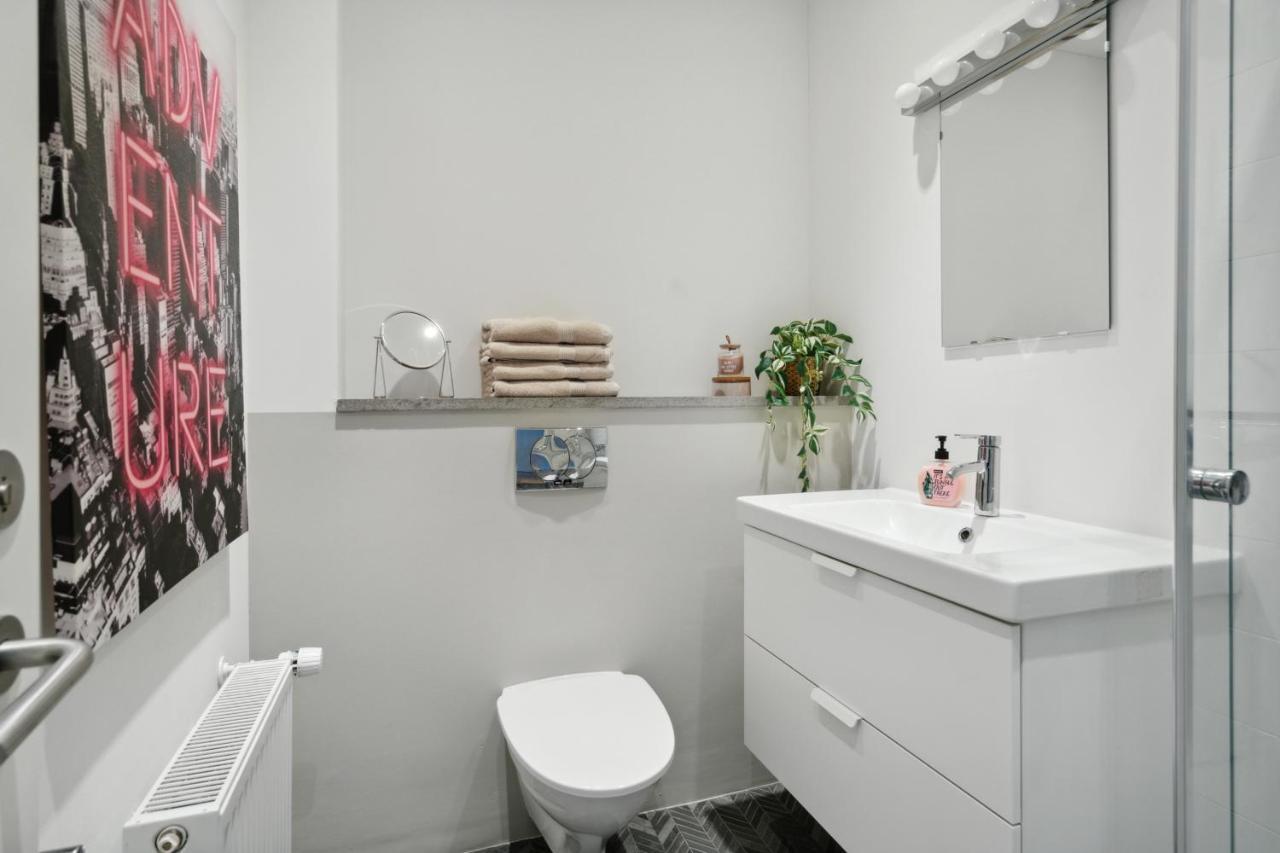 אולבורג Central 3-Bedroom Apartment With A Big Terrace And Fitness Room מראה חיצוני תמונה